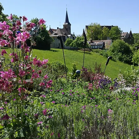 Schlossblick * Wiesenthau