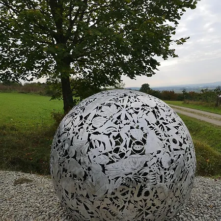 Апартаменты Schlossblick Wiesenthau